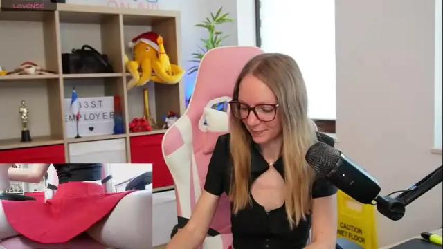 Image 6 of belle_alice Stream on Chaturbate on 4 months ago