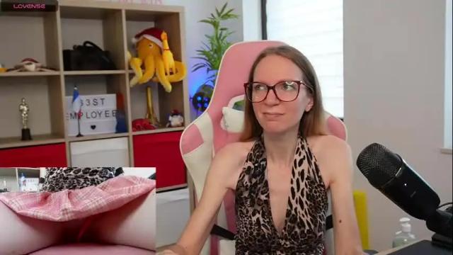 Image 4 of belle_alice Stream on Chaturbate on 4 months ago
