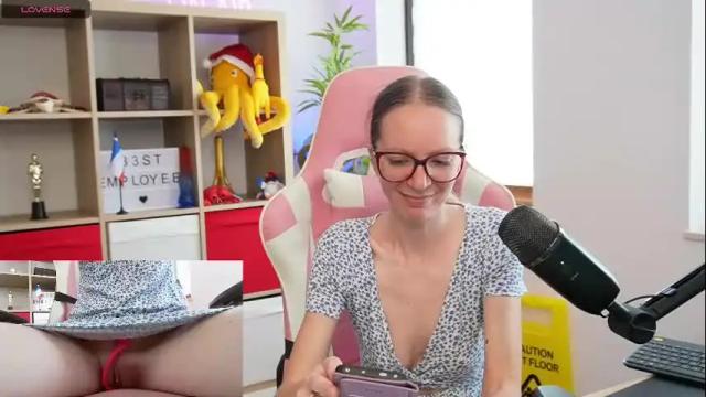 Image 11 of belle_alice Stream on Chaturbate on 4 months ago