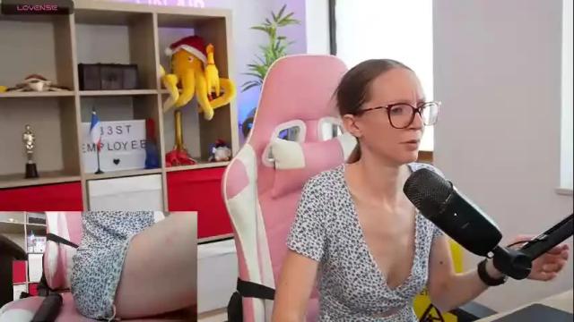 Image 6 of belle_alice Stream on Chaturbate on 4 months ago