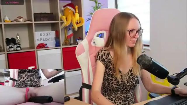 Image 12 of belle_alice Stream on Chaturbate on 3 months ago