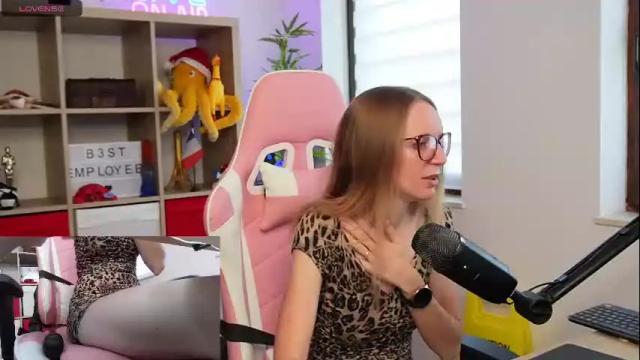 Image 2 of belle_alice Stream on Chaturbate on 3 months ago