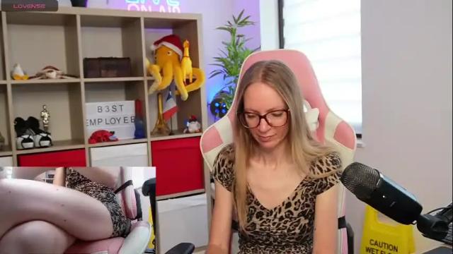 Image 8 of belle_alice Stream on Chaturbate on 3 months ago