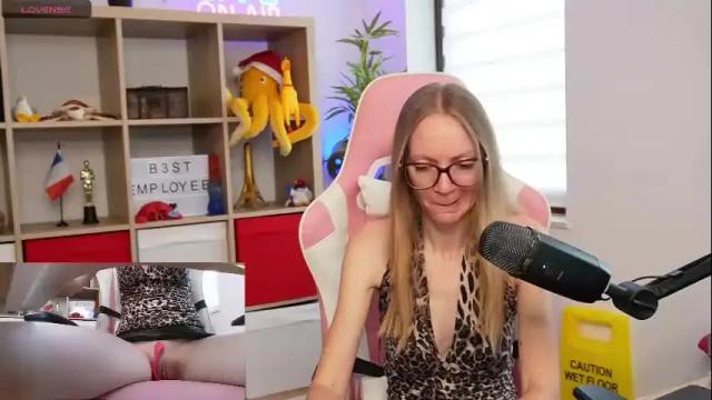 Image 8 of belle_alice Stream on Chaturbate on 3 months ago