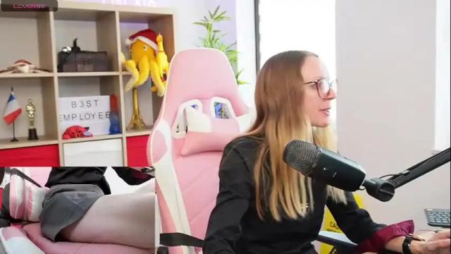 Image 10 of belle_alice Stream on Chaturbate on 3 months ago