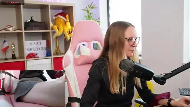 Image 11 of belle_alice Stream on Chaturbate on 3 months ago
