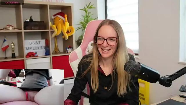 Image 3 of belle_alice Stream on Chaturbate on 3 months ago