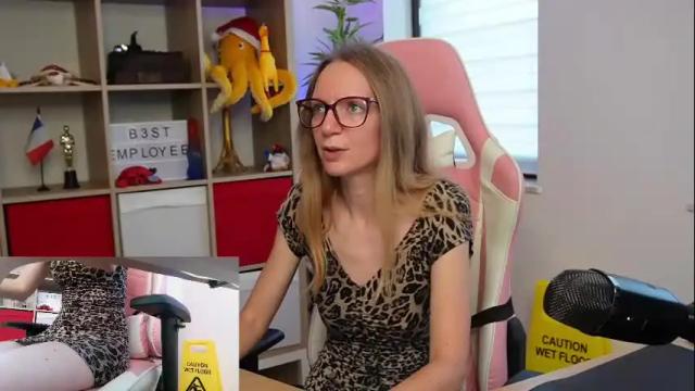 Image 3 of belle_alice Stream on Chaturbate on 3 months ago