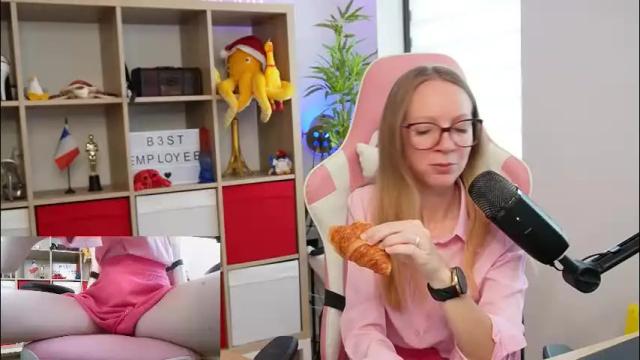 Image 3 of belle_alice Stream on Chaturbate on 2 months ago