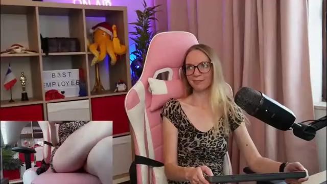 Image 8 of belle_alice Stream on Chaturbate on 2 months ago