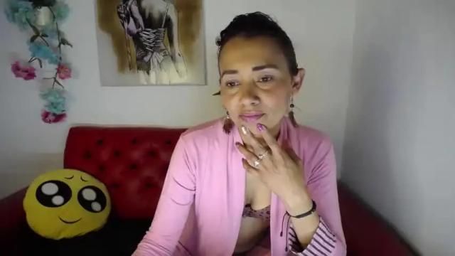 Image 10 of belle_louss Stream on Chaturbate on 20 months ago