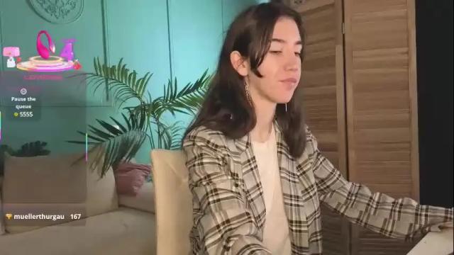 Image 4 of belle_via Stream on Chaturbate on 3 months ago