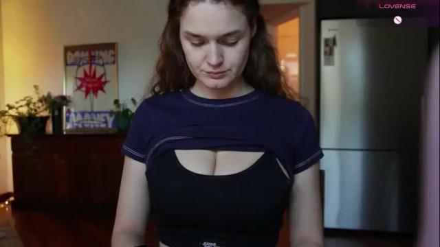 Image 3 of bellebabyboo Stream on Chaturbate on 1 month ago