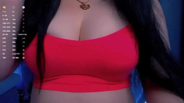 Image 11 of bellelovexx Stream on Chaturbate on 3 months ago