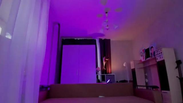 Image 10 of bellestein Stream on Chaturbate on 14 months ago