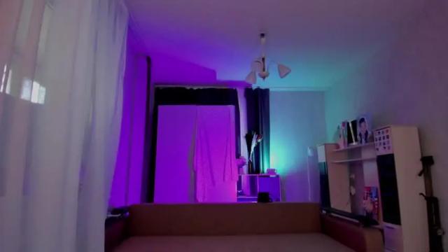 Image 3 of bellestein Stream on Chaturbate on 13 months ago