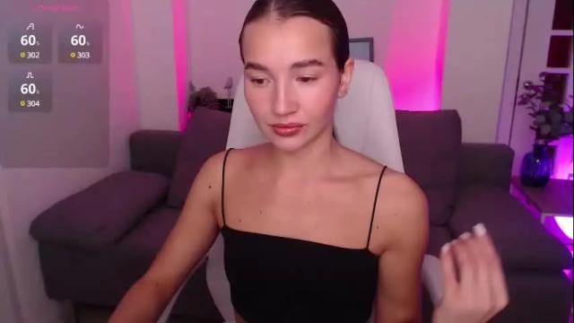 Image 4 of bellla_haddid Stream on Chaturbate on 12 days ago