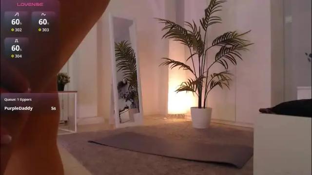 Image 12 of bellla_haddid Stream on Chaturbate on 1 month ago