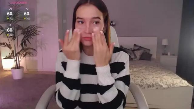 Image 7 of bellla_haddid Stream on Chaturbate on 1 month ago