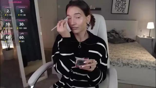 Thumbnail 1, bellla_haddid's Stream at Chaturbate, 15 hours ago