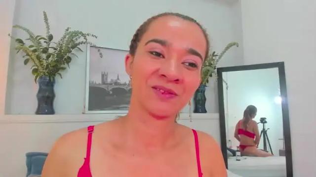 Image 7 of bellota_flak Stream on Chaturbate on 13 months ago