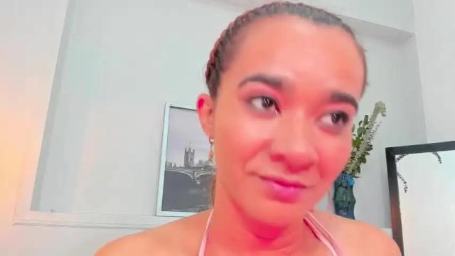 Image 10 of bellota_flak Stream on Chaturbate on 13 months ago