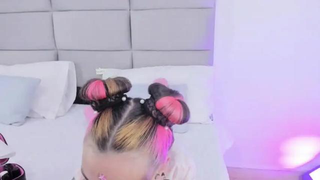 Image 12 of bellotacandy Stream on Chaturbate on 14 months ago
