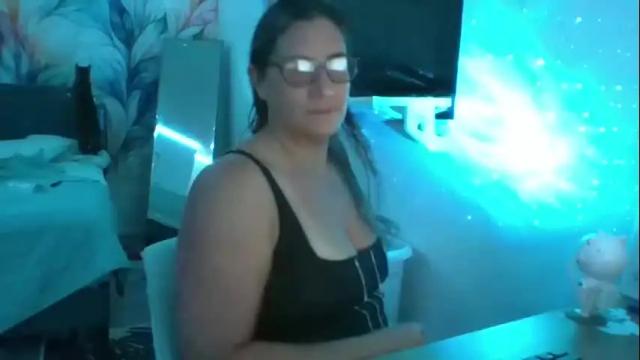 Thumbnail 1, bendybecky69's Stream at Chaturbate, 1 month ago