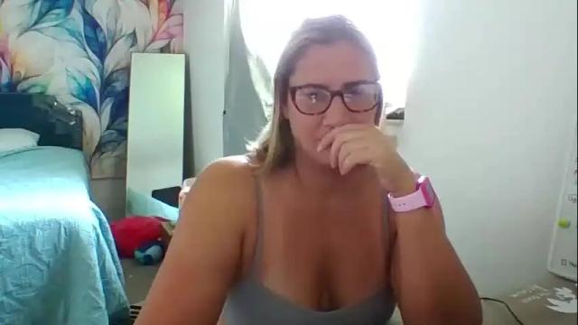 Image 12 of bendybecky69 Stream on Chaturbate on 1 month ago