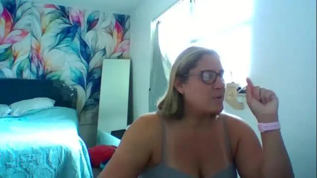 Image 2 of bendybecky69 Stream on Chaturbate on 1 month ago