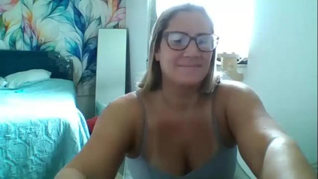 Image 6 of bendybecky69 Stream on Chaturbate on 1 month ago