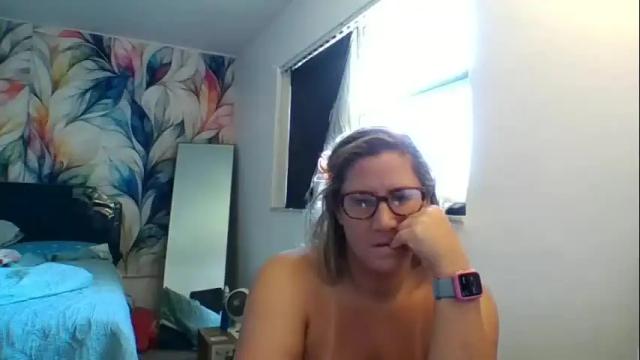 Image 7 of bendybecky69 Stream on Chaturbate on 25 days ago