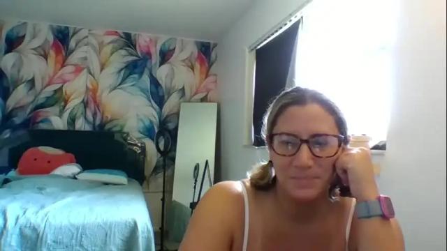 Image 12 of bendybecky69 Stream on Chaturbate on 15 days ago