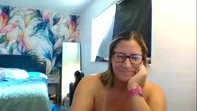 Image 8 of bendybecky69 Stream on Chaturbate on 3 months ago