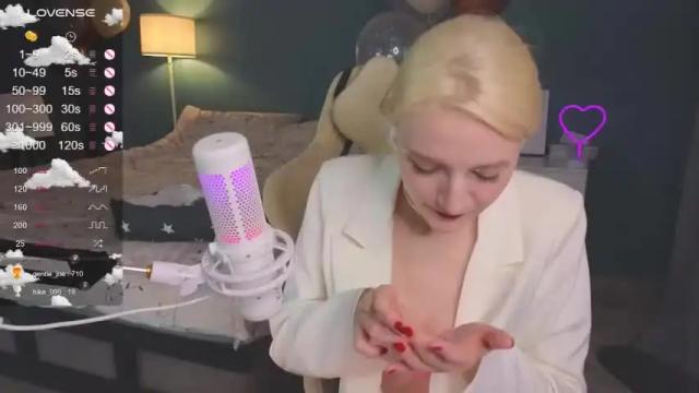 Image 11 of benty_bunny Stream on Chaturbate on 13 months ago