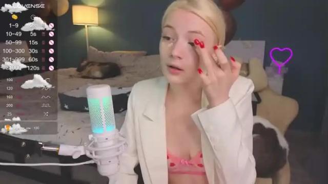 Image 2 of benty_bunny Stream on Chaturbate on 13 months ago