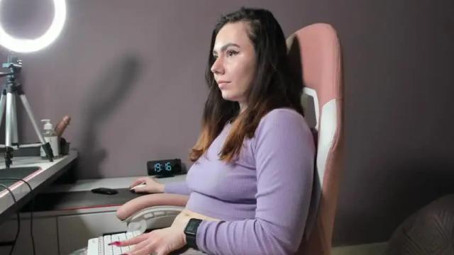 Image 3 of beriesniks Stream on Chaturbate on 14 months ago
