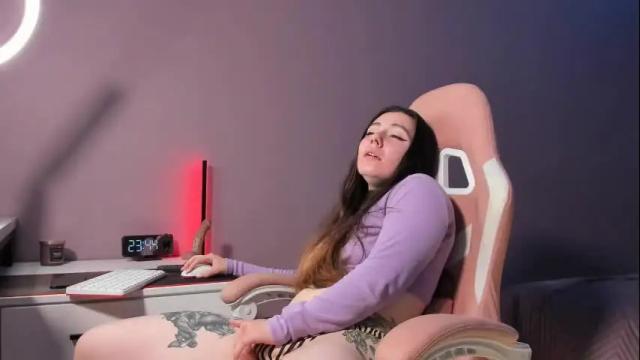 Image 3 of beriesniks Stream on Chaturbate on 1 month ago