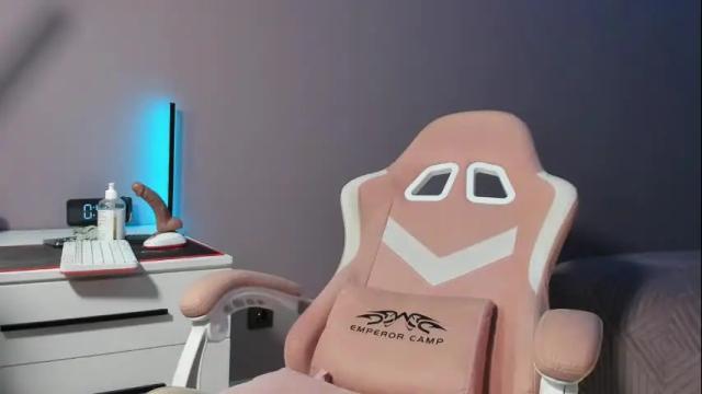 Image 2 of beriesniks Stream on Chaturbate on 27 days ago