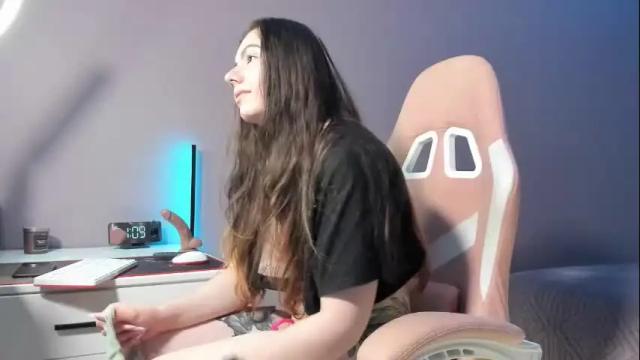 Image 6 of beriesniks Stream on Chaturbate on 27 days ago