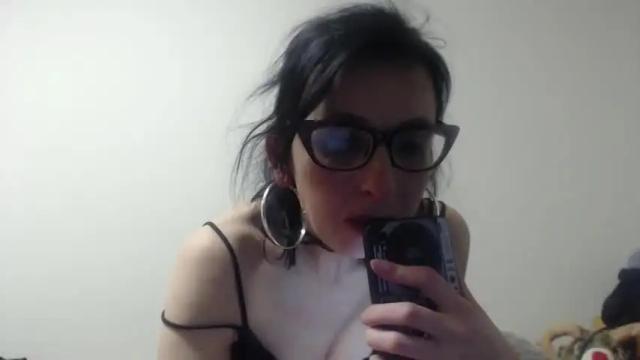 Image 3 of bernisse Stream on Chaturbate on 18 months ago