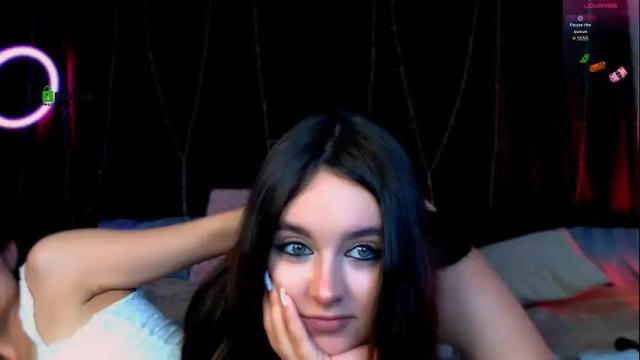 Image 4 of berry_alma Stream on Chaturbate on 1 month ago