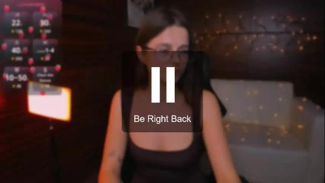 Image 3 of berry_alma Stream on Chaturbate on 1 month ago