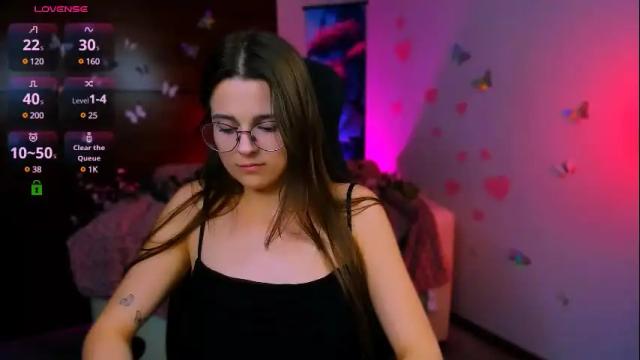 Image 2 of berry_alma Stream on Chaturbate on 14 days ago