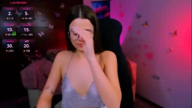 Image 7 of berry_alma Stream on Chaturbate on 14 days ago