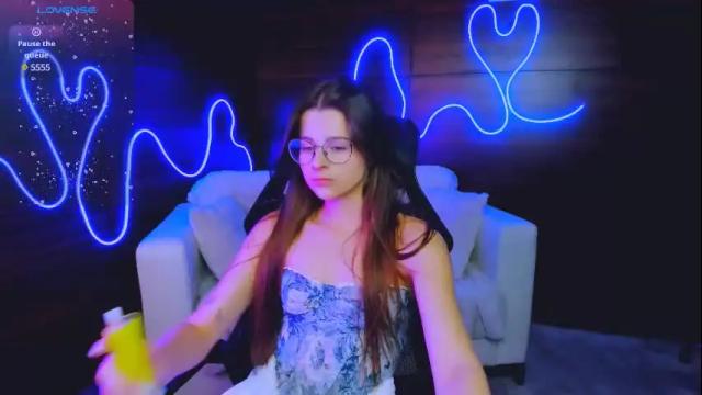 Image 4 of berry_alma Stream on Chaturbate on 12 days ago
