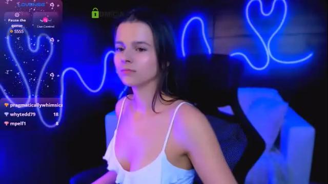 Image 8 of berry_alma Stream on Chaturbate on 10 days ago