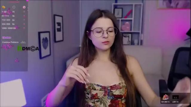 Image 4 of berry_alma Stream on Chaturbate on 8 days ago