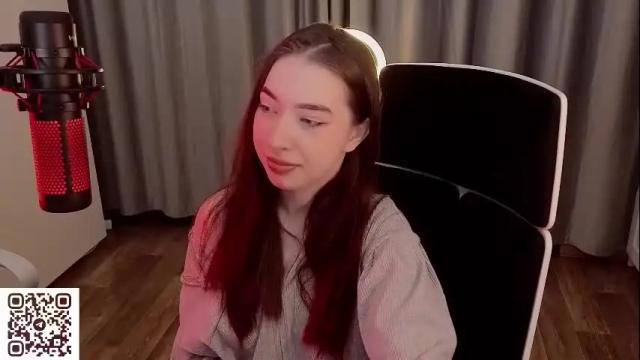 Image 3 of berry_muffin Stream on Chaturbate on 1 month ago