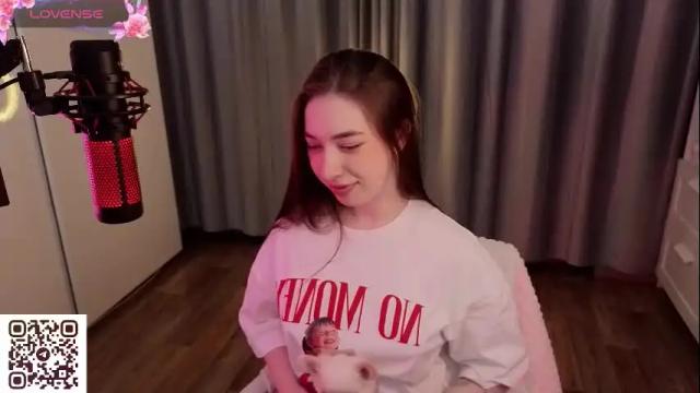 Image 12 of berry_muffin Stream on Chaturbate on 1 month ago